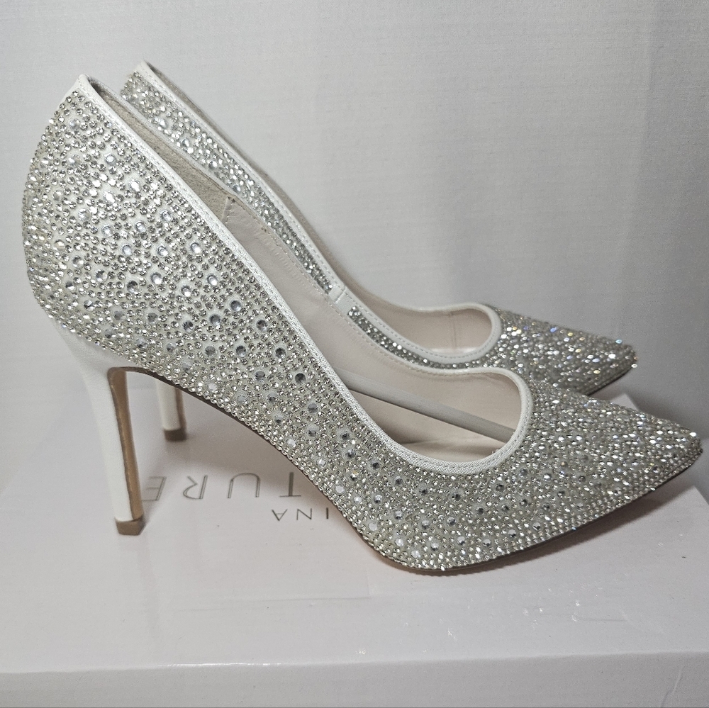 Beautiful Wedding Shoe – Size 9 Crystal Studded Pointed-Toe Pumps